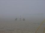 Samstag frh: Dichter Nebel! Einige Felder waren kaum zu erkennen!
Gre: 800 x 600, 31654 Byte
Urheber: active beach e.V.