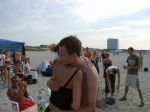 Frank holt sich die wohlverdienten Glckwnsche (und 300 DM Preisgeld) ab.
Gre: 800 x 600, 64301 Byte
Urheber: active beach e.V.