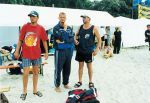 Zweimal Schulz im Gesprch: rechts Rene (Turbine) Mitte Daniel (Stralsund)
Gre: 800 x 554, 96615 Byte
Urheber: active beach e.V.