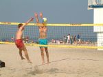 der Ball scheitert am Block!
Gre: 600 x 451, 64757 Byte
Urheber: Christian Thieme