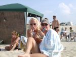 Rita und Muchi - glcklich! ;-)
Gre: 600 x 450, 61577 Byte
Urheber: active beach e.V.