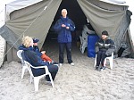 Samstag, vor dem Orgzelt
Gre: 600 x 450, 100990 Byte
Urheber: active beach e.V.
