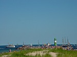 Menschen ber Menschen auf der Warnemnder Mole
Gre: 600 x 450, 54669 Byte
Urheber: active beach e.V.