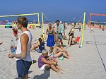 zwischen den Feldern...
Gre: 600 x 450, 93687 Byte
Urheber: active beach e.V.