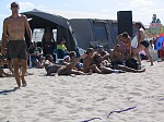 Vor dem Orgzelt
Gre: 600 x 450, 92558 Byte
Urheber: active beach e.V.