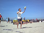 Frank beim Aufschlag
Gre: 600 x 450, 74472 Byte
Urheber: active beach e.V.