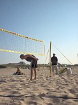 Tobi gibt seine Zeichen
Gre: 450 x 600, 77463 Byte
Urheber: active beach e.V.