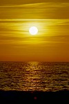 Sonnenuntergang am Meer - allein das ist es Wert!
Gre: 400 x 600, 56489 Byte
Urheber: active beach e.V.
