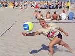 Voller Einsatz von Ina
Gre: 600 x 450, 86245 Byte
Urheber: Tobi (active beach e.V.)
