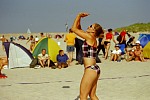 Kerstin mit Beachabwehr
Gre: 600 x 400, 73341 Byte
Urheber: active beach e.V. (Jule)