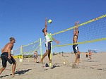 Staroste/Student vs. Hoffmann/Kuhrt
Gre: 600 x 450, 79863 Byte
Urheber: Tobi (active beach e.V.)