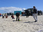 ... und beginnt eifrig mit den Drehungen (Rest auf Video beim Quadro-Bericht!)
Gre: 600 x 450, 90365 Byte
Urheber: active beach e.V.