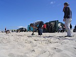 Die Laufbahn wurde immer tiefer - hier Markus Doberstein bei seinem Versuch
Gre: 600 x 450, 86888 Byte
Urheber: active beach e.V.