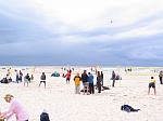 Samstag Abend: Dunkle Wolken ziehen auf...
Gre: 600 x 450, 63667 Byte
Urheber: active beach e.V.