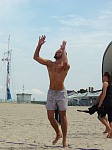 Aufschlag
Gre: 450 x 600, 77116 Byte
Urheber: active beach e.V. / Schl