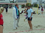 Ein Dummschwatz am Spielfeldrand.
Gre: 600 x 450, 105219 Byte
Urheber: active beach e.V. / Schl