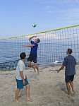 Daniel beim Einschlagen
Gre: 450 x 600, 85878 Byte
Urheber: active beach e.V. / Tobi