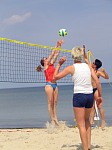 Franka vs. Kerstin
Gre: 450 x 600, 72216 Byte
Urheber: active beach e.V. / Tobi