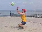 verbissene Abwehr
Gre: 600 x 450, 78259 Byte
Urheber: active beach e.V. / Tobi