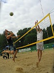 Tobi mit typischer Haltung
Gre: 450 x 600, 82664 Byte
Urheber: active beach e.V. / Tobi