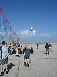 Beim Einschlagen
Gre: 450 x 600, 73397 Byte
Urheber: active beach e.V (Zumpel+Steffen)