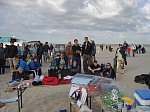 ... um den Gabentisch
Gre: 600 x 450, 89215 Byte
Urheber: active beach e.V. (Tobi)