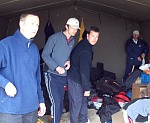Chaos im Org-Zelt
Gre: 600 x 493, 72868 Byte
Urheber: active beach e.V. (Pepe)