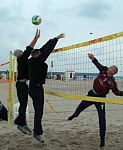 ber den Doppelblock
Gre: 494 x 600, 71017 Byte
Urheber: active beach e.V. (Pepe)