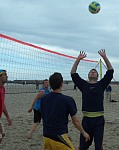 Carsten spielt zu
Gre: 479 x 600, 70127 Byte
Urheber: active beach e.V. (Pepe)