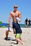 
Gre: 467 x 700, 84803 Byte
Urheber: active beach e.V. (Jini)