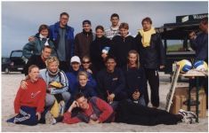 Die Sieger-Teams
Gr��e: 520 x 332, 38046 Byte
Urheber: active beach e.V.