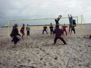 6 gegen 6 zum Zeitvertreib, und das von eingefleischten Beachern! Cool.
Größe: 640 x 480, 70421 Byte
Urheber: active beach e.V.