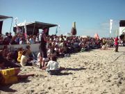 Damenfinale - gut besucht!
Gre: 640 x 480, 72244 Byte
Urheber: active beach e.V.