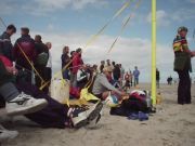 Zuschauer
Gre: 640 x 480, 48391 Byte
Urheber: active beach e.V.