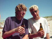 So leicht kann man Peter und Kasi glücklich machen...
Größe: 640 x 480, 55251 Byte
Urheber: active beach e.V.