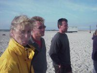 Mandy, Ducken, Troppi
Gre: 640 x 480, 48304 Byte
Urheber: active beach e.V.