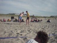Der erste Krampf (Thomas Hildebrandt)
Gre: 640 x 480, 52009 Byte
Urheber: active beach e.V.