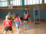 Im Spiel gegen die SSC-Mädchen: Franzi, Nadine und Heike (v.l.)
Größe: 600 x 451, 55225 Byte
Urheber: Heike Grevsmühl