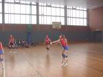 Petra nimmt den Ball an, hinten Tina und Manu
Gre: 600 x 450, 35384 Byte
Urheber: Heike Grevsmühl