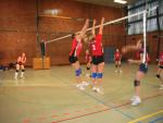 Da blocken Susi und Petra (alles aus dem Spiel gegen Parchim)
Gre: 600 x 450, 37801 Byte
Urheber: Heike Grevsmühl