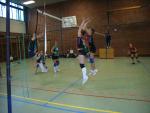 Franzi und Susi blocken (Franzi, hast auf keinem der Fotos die Arme vorn!!!)
Gre: 600 x 450, 38965 Byte
Urheber: Heike Grevsmühl