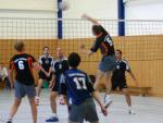 Kein Block!? Vorsicht, Zuspieler greift an.