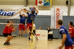 rechts im bild hier übrigens der marc in rotem trikot, unser ersatz-libero an diesem tag.
Gre: 600 x 399, 103940 Byte
Urheber: Stephan Kubisch