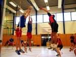 Das ist wieder Basti - und rüber mit dem Ball.
Gre: 600 x 450, 136583 Byte
Urheber: bernd richter