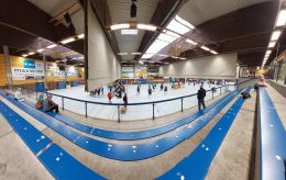 9 Spielhalle Handy.jpg