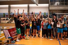 Volleyball-95-von-100.jpg